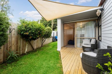 Photo of property in 35 Comet Crescent, Mangere, Auckland, 2022