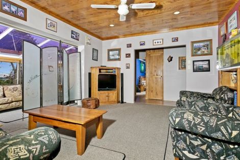 Photo of property in 27 Wairau Road, Forrest Hill, Auckland, 0627