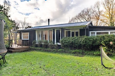 Photo of property in 806 Pohangina Road, Ashhurst, 4884