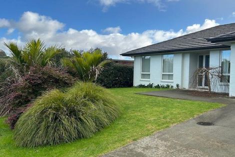 Photo of property in 24 Laly Haddon Place, Matakana, 0985