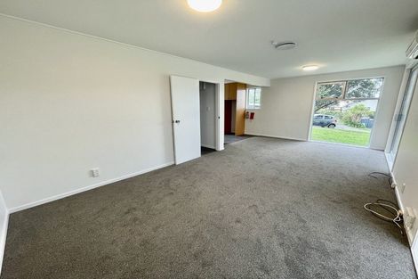 Photo of property in 7f1 Rangitane Street, Maupuia, Wellington, 6022