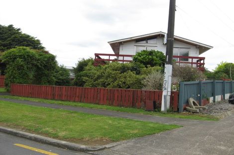 Photo of property in 2 Pukaki Road, Mangere, Auckland, 2022