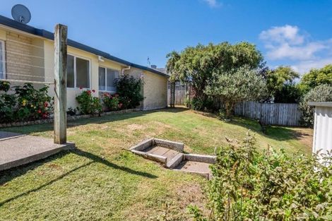 Photo of property in 25 San Priamo Place, Paraparaumu Beach, Paraparaumu, 5032