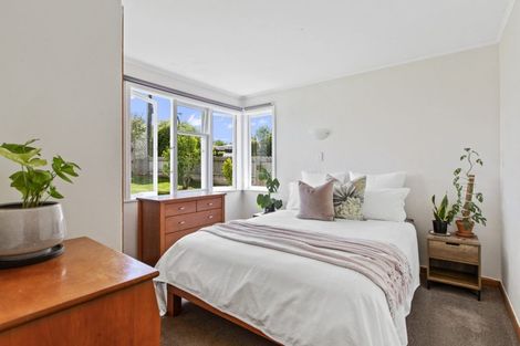 Photo of property in 44 Savoy Road, Glen Eden, Auckland, 0602