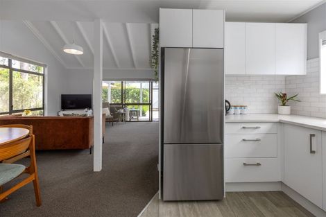 Photo of property in 25a/1 Beach Road, Te Atatu Peninsula, Auckland, 0610