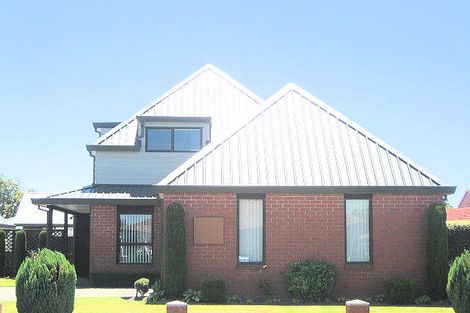 Photo of property in 18 Ben Nevis Drive, Broomfield, Christchurch, 8042