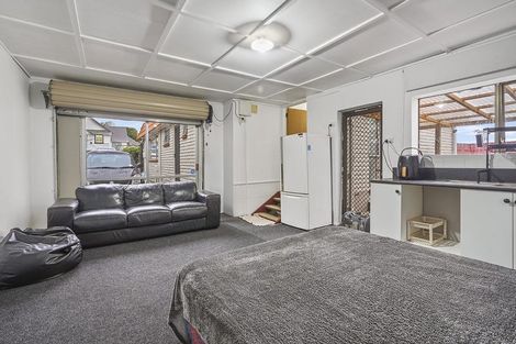 Photo of property in 1 Mahoe Street, Melville, Hamilton, 3206