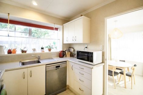 Photo of property in 1a Huata Place, West End, Palmerston North, 4412