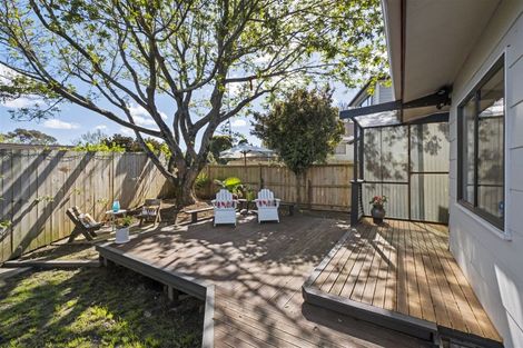 Photo of property in 1/28 Powrie Street, Glenfield, Auckland, 0629