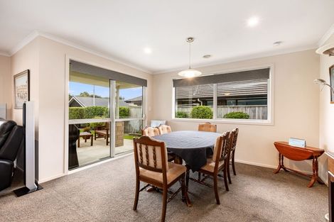 Photo of property in 21 Resolution Drive, Whitby, Porirua, 5024