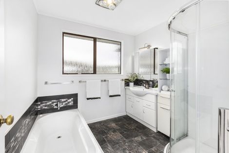 Photo of property in 88 Leeward Drive, Whitby, Porirua, 5024