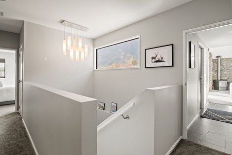 Photo of property in 27 Pendeen Crescent, Jacks Point, Queenstown, 9371