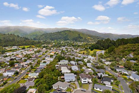 Photo of property in 6b Ely Grove, Wainuiomata, Lower Hutt, 5014