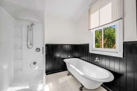 Photo of property in 702 Avenue Road West, Saint Leonards, Hastings, 4120