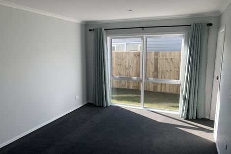 Photo of property in 34 Koru Loop, Paraparaumu, 5032
