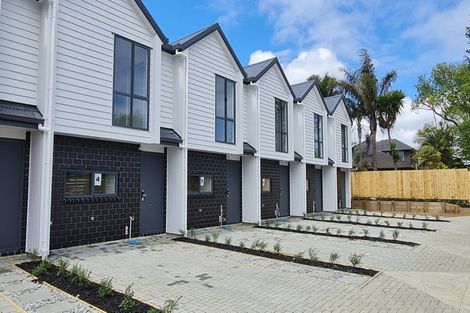 Photo of property in 2 Rimu Road, Mangere Bridge, Auckland, 2022