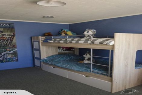 Photo of property in 20 Derby Street, Westport, 7825