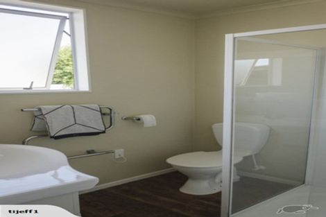 Photo of property in 20 Derby Street, Westport, 7825