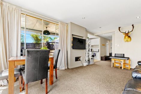 Photo of property in 14 Fairmount Road, Titirangi, Auckland, 0604