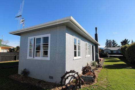 Photo of property in 5 Henderson Street, Dannevirke, 4930