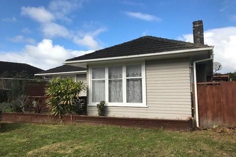 Photo of property in 12 Durham Street, Te Atatu Peninsula, Auckland, 0610