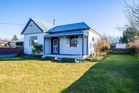 Photo of property in 3 Mckenzie Street, Fairlie, 7925