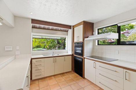 Photo of property in 12 Swithland Place, Avonhead, Christchurch, 8042
