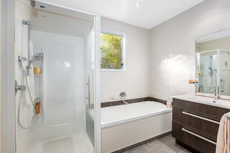 Photo of property in 73 Viewmont Drive, Harbour View, Lower Hutt, 5010
