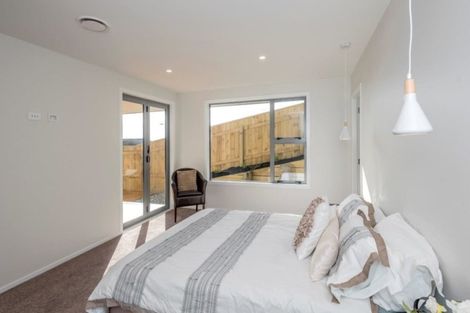 Photo of property in 99 Kakariki Grove, Waikanae, 5036