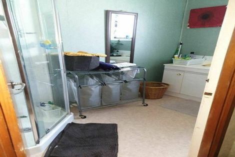 Photo of property in 33 Juniper Road, Sunnynook, Auckland, 0620