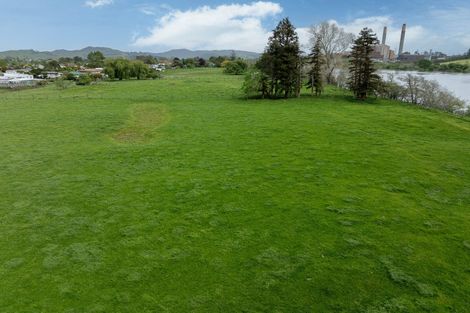 Photo of property in 66 Great South Road, Huntly, 3700