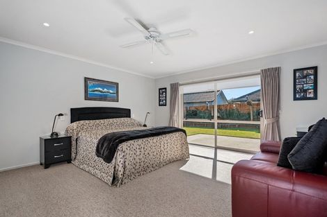 Photo of property in 54 Sovereign Drive, Papamoa Beach, Papamoa, 3118