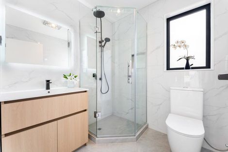 Photo of property in 16a Saint Catherine Crescent, West Harbour, 0618