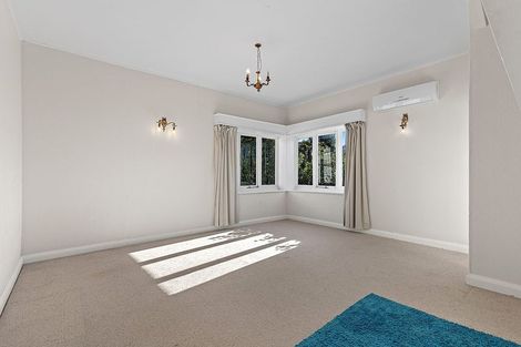 Photo of property in 10 Rimu Road, Kelburn, Wellington, 6012