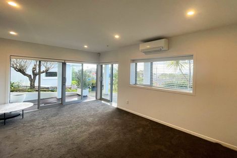 Photo of property in 26 City View Terrace, Birkenhead, Auckland, 0626