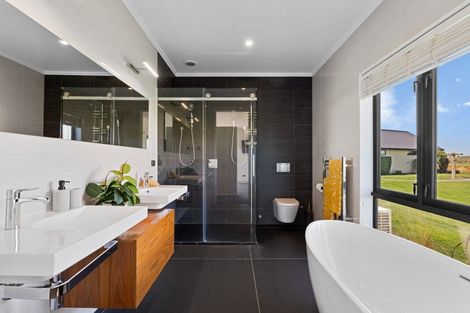 Photo of property in 585 Coutts Island Road, Coutts Island, Christchurch, 7670