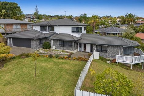 Photo of property in 3 Sandpiper Grove, Unsworth Heights, Auckland, 0632