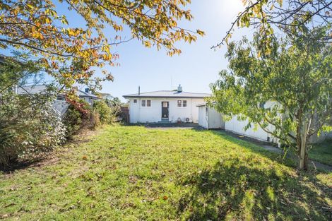 Photo of property in 32 Aberdeen Avenue, Takaro, Palmerston North, 4412