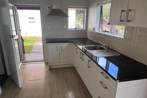 Photo of property in 15 Lyford Crescent, Sunnynook, Auckland, 0620