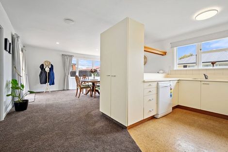 Photo of property in 180 Avonhead Road, Avonhead, Christchurch, 8042