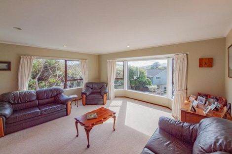 Photo of property in 117 Churton Drive, Churton Park, Wellington, 6037