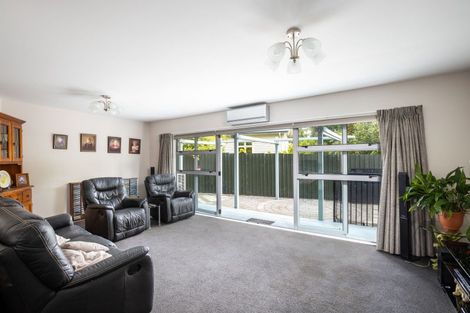 Photo of property in 11d Tawa Street, Inglewood, 4330