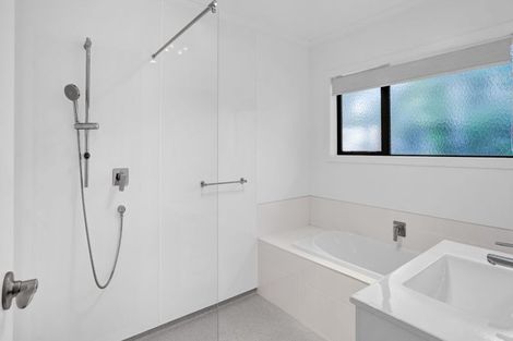 Photo of property in 6 Elizabeth Grove, Stratford, 4332