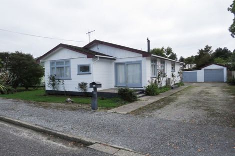 Photo of property in 61 Brougham Street, Westport, 7825