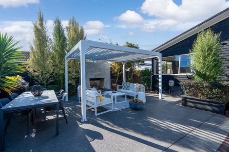 Photo of property in 16 Chilton Drive, Mairehau, Christchurch, 8052