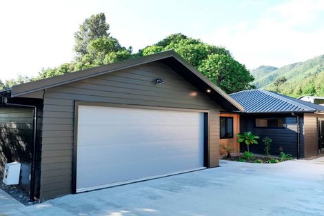 Photo of property in 174 Winara Avenue, Waikanae, 5036