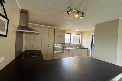 Photo of property in 1/77 Redcrest Avenue, Red Hill, Papakura, 2110