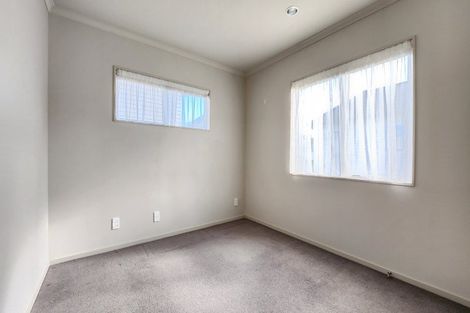 Photo of property in 16u6 Black Rock Road, Newlands, Wellington, 6037