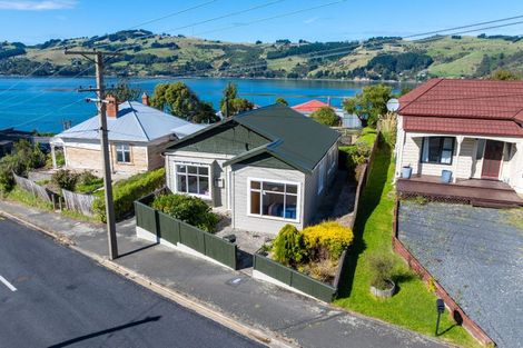 Photo of property in 3 Athol Place, Ravensbourne, Dunedin, 9022