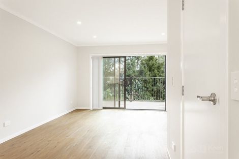 Photo of property in 2/125b Metcalfe Road, Ranui, Auckland, 0612